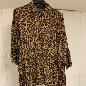 Gucci Silk Cape. Leopard pattern